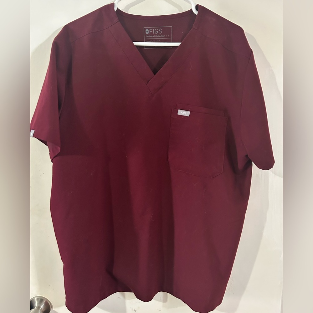 Figs brand scrub set size (scrub top and pant) large in maroon.